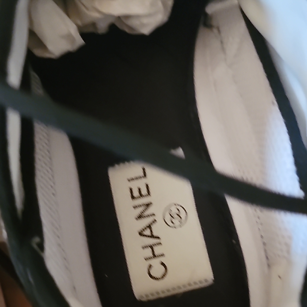 CHANEL Monochrome Lace-Up Sneakers - Picture 9 of 12